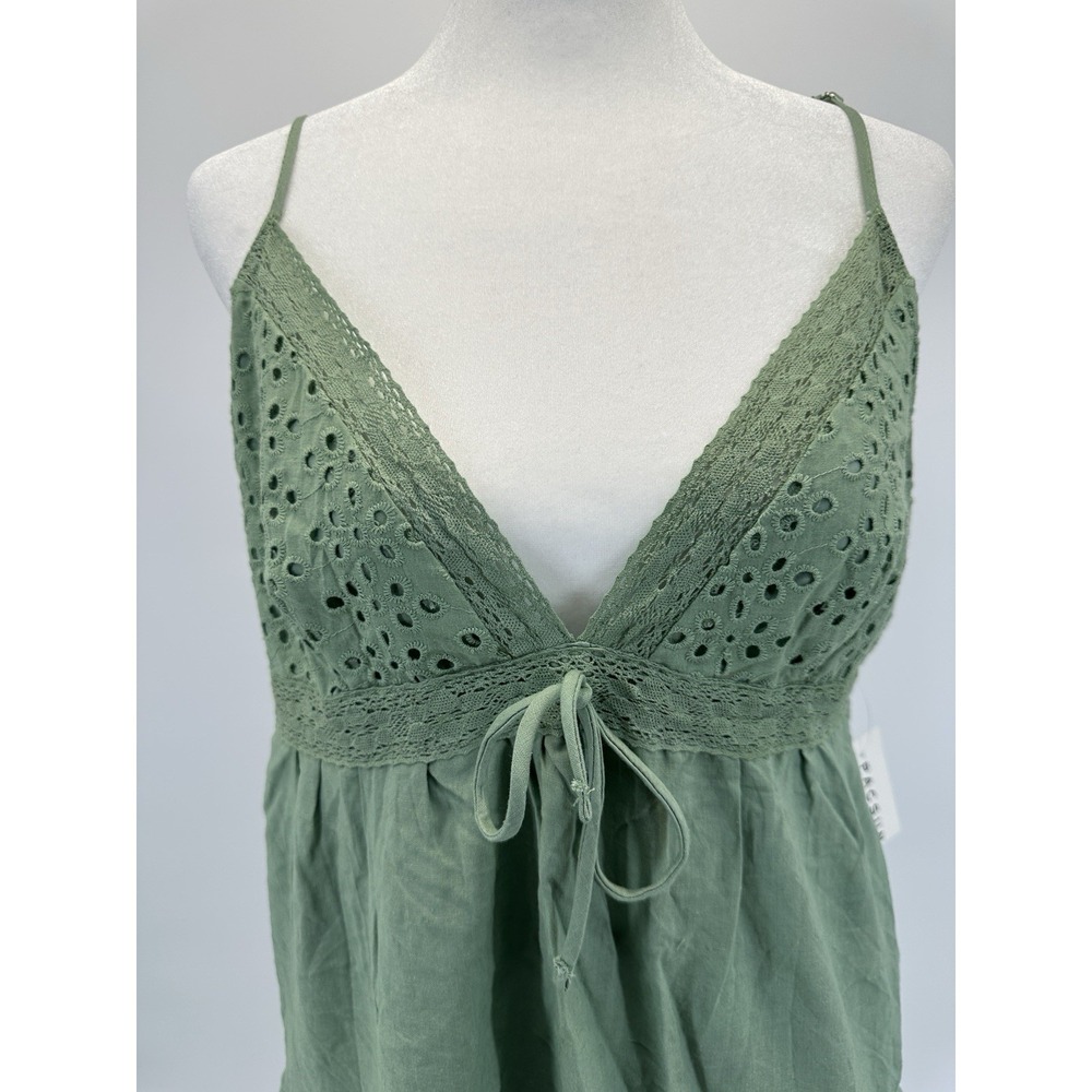 Your FavoriteYour Favorite Eyelet Babydoll Mini Dress, Pacsun Size XL - Picture 2 of 7